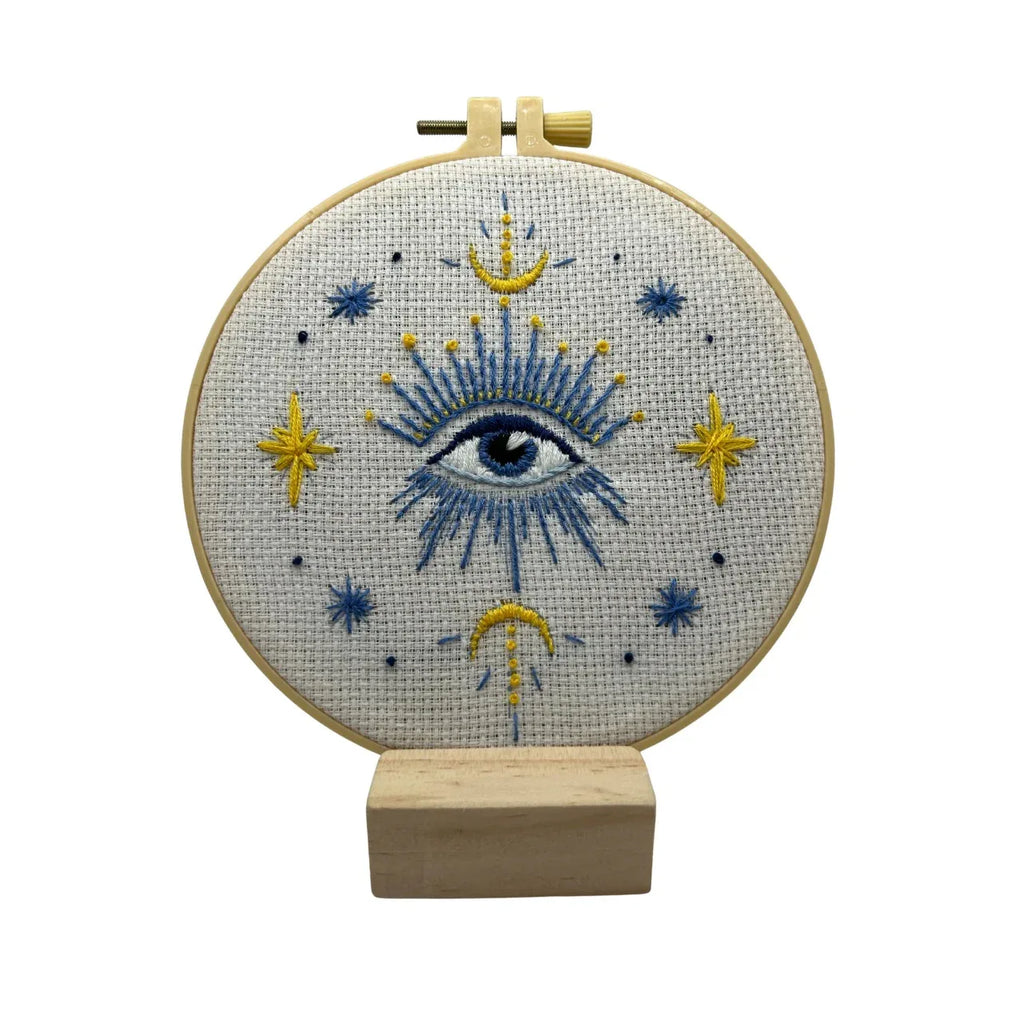 Suport din lemn pentru gherghef,rama de brodat 6x7 cm - Creatii Din Suflet